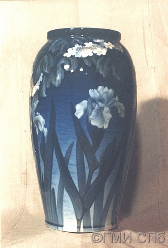 Ваза с изображением ирисов. 1902–1914 