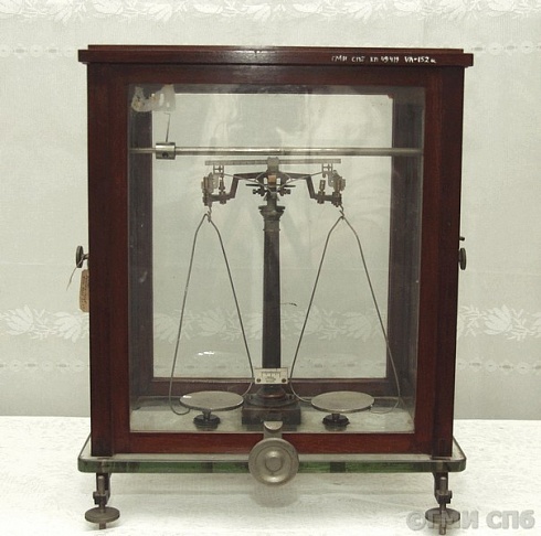 Analytical balance. II half of the XIX century