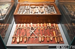 Kom_housel00032